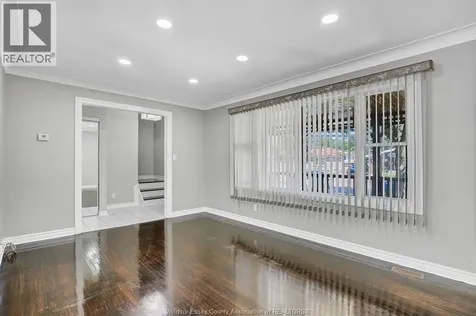3964 Whitney Avenue Windsor ON N9C 2C6