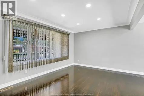 3964 Whitney Avenue Windsor ON N9C 2C6