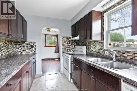3200 Longfellow Avenue Windsor ON N9E 2L6