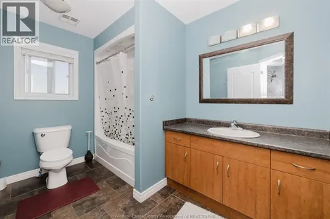 3068 Troup Crescent Windsor ON N8R 0A5