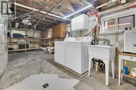 1244 Marentette Windsor ON N8X 4C6