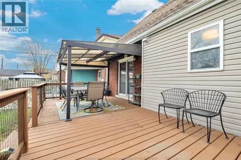 1244 Marentette Windsor ON N8X 4C6