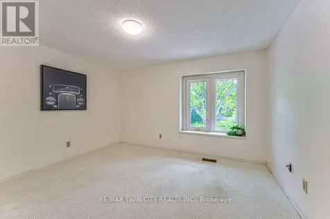 206 Candlewood Crescent Waterloo ON N2L 5Y9