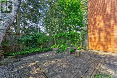 206 Candlewood Crescent Waterloo ON N2L 5Y9