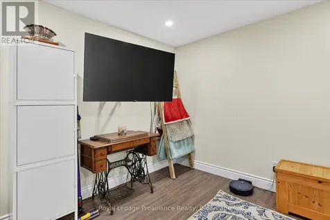 862 South Street Douro-dummer ON K0L 3A0