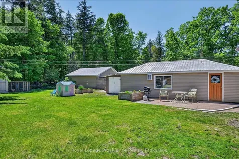 862 South Street Douro-dummer ON K0L 3A0