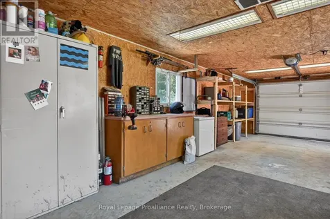 862 South Street Douro-dummer ON K0L 3A0