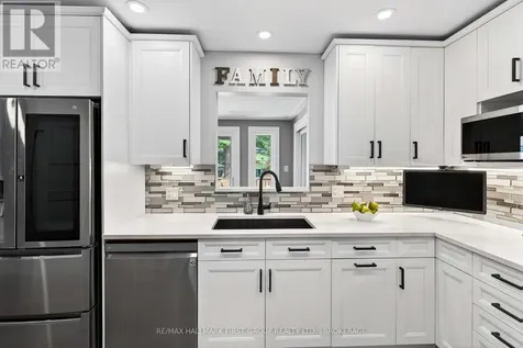 58 Wright Crescent Brockville ON K6V 3W8