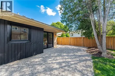 39 Culham Street Oakville ON L6H 1G3