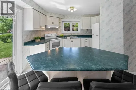 3 Madison Court Welland ON L3C 7G3