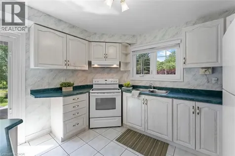 3 Madison Court Welland ON L3C 7G3