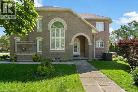 3 Madison Court Welland ON L3C 7G3