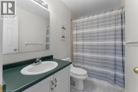 3 Madison Court Welland ON L3C 7G3
