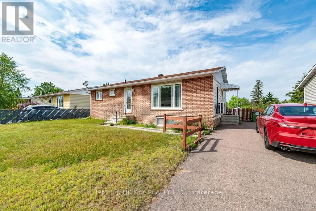 72 Herman Street Petawawa ON K8H 1W2