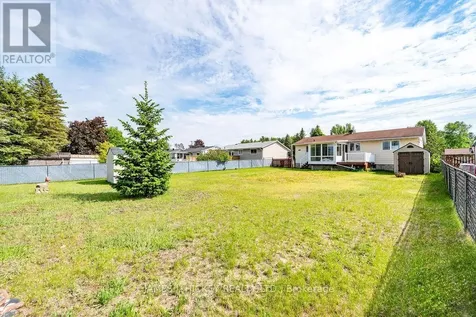 72 Herman Street Petawawa ON K8H 1W2