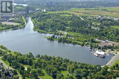 805 Carling Avenue Ottawa ON K1S 5W9