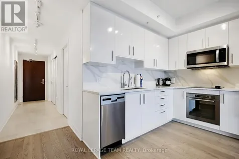 805 Carling Avenue Ottawa ON K1S 5W9
