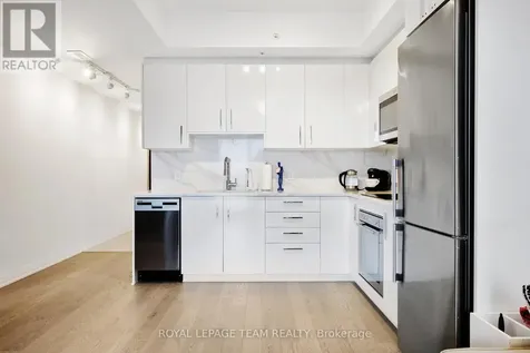 805 Carling Avenue Ottawa ON K1S 5W9