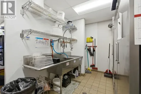 5507 Hazeldean Rd Road Ottawa ON K2S 0P5