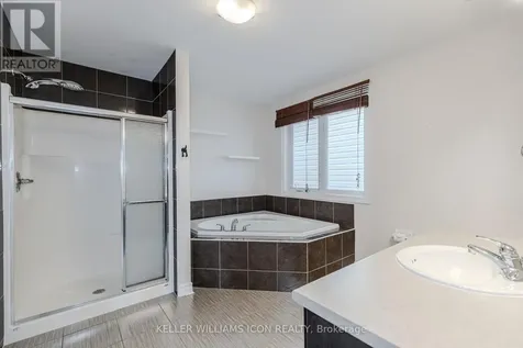905 Whiteford Way Ottawa ON K2M 0C9