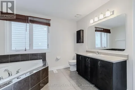905 Whiteford Way Ottawa ON K2M 0C9