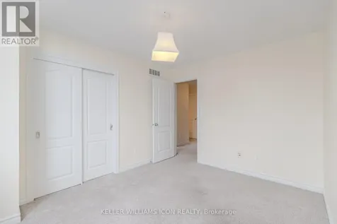 905 Whiteford Way Ottawa ON K2M 0C9
