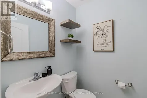 905 Whiteford Way Ottawa ON K2M 0C9