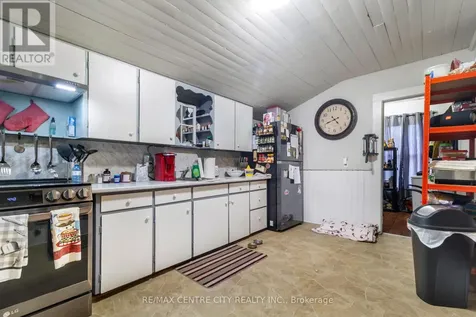 21 Owaissa Street St. Thomas ON N5P 1T1