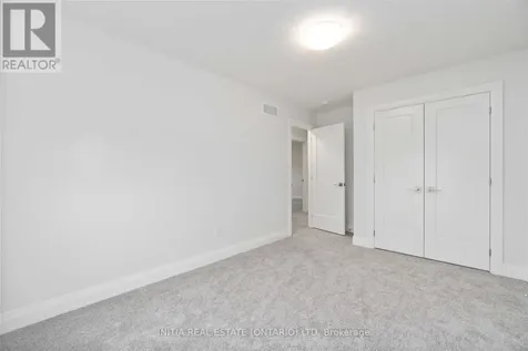 608 Sweetbay Crescent Sarnia ON N7S 0A8