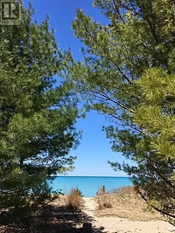378 6 Corners West Huron-kinloss ON N2Z 2X7