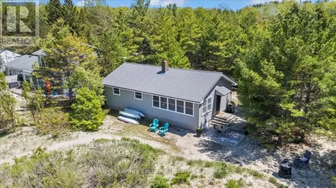 378 6 Corners West Huron-kinloss ON N2Z 2X7
