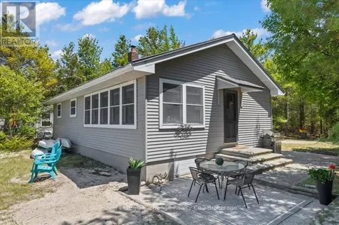 378 6 Corners West Huron-kinloss ON N2Z 2X7
