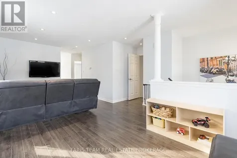 92 Wesley Avenue Wasaga Beach ON L9Z 0B9