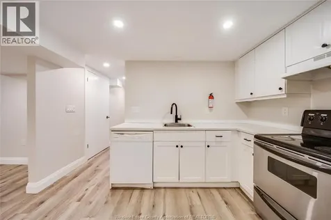 7105 Isabelle Court Windsor ON N8S 4J6