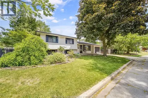 7105 Isabelle Court Windsor ON N8S 4J6