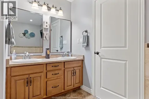 1364 Colonial Crossing Lakeshore ON N8L 0S8