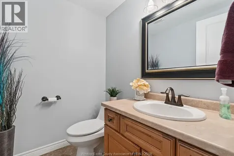1364 Colonial Crossing Lakeshore ON N8L 0S8
