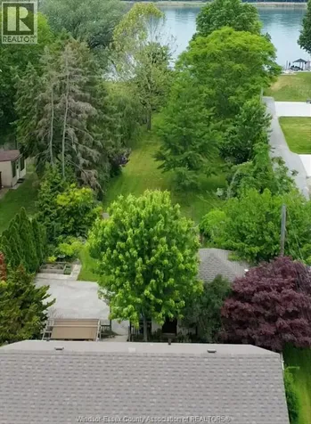 1610 Front Road Lasalle ON N9J 2B6