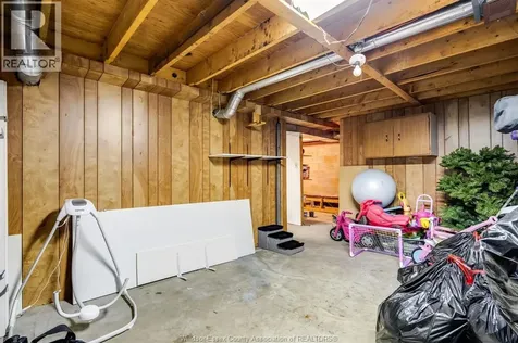 302 Summerset Avenue Kingsville ON N9Y 2B9