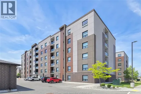 728 Brownstone Lakeshore ON N9K 0C4
