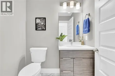 728 Brownstone Lakeshore ON N9K 0C4