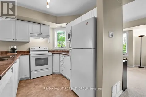 39 Strathaven Private Ottawa ON K1J 1K7