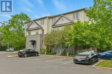 39 Strathaven Private Ottawa ON K1J 1K7