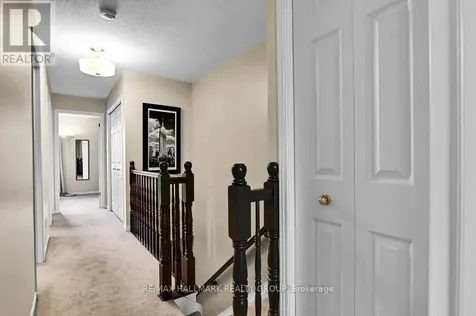 39 Strathaven Private Ottawa ON K1J 1K7