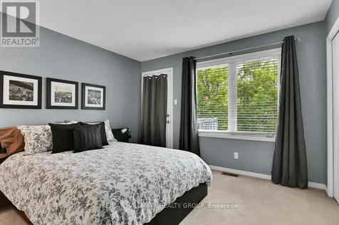 39 Strathaven Private Ottawa ON K1J 1K7