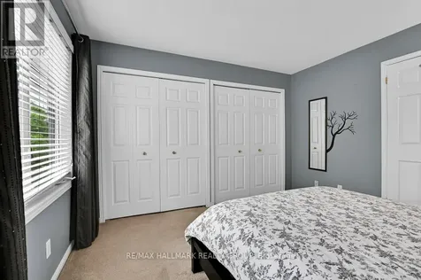 39 Strathaven Private Ottawa ON K1J 1K7