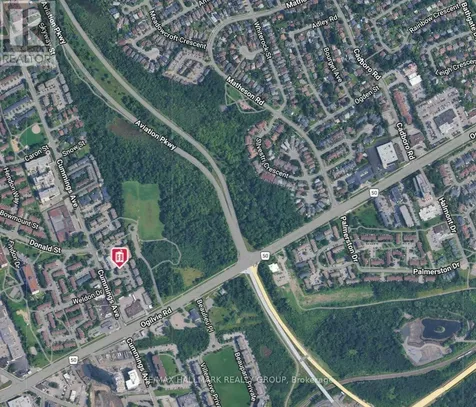 39 Strathaven Private Ottawa ON K1J 1K7