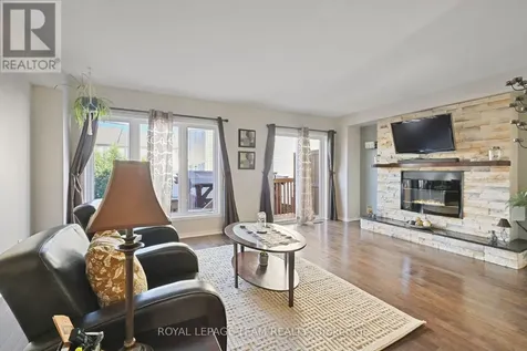 215 Parkrose Private Ottawa ON K4A 0N8