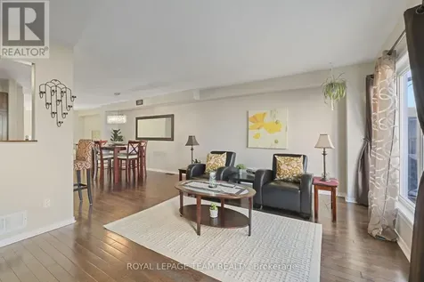 215 Parkrose Private Ottawa ON K4A 0N8
