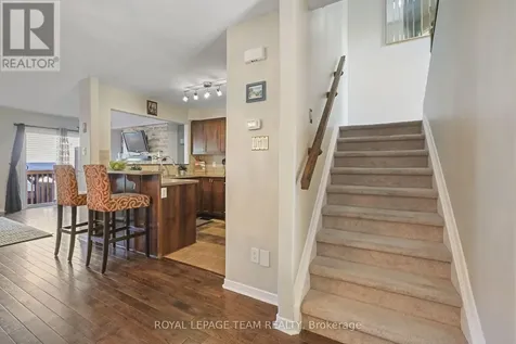 215 Parkrose Private Ottawa ON K4A 0N8